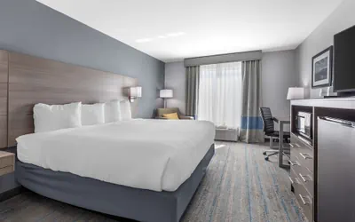 Photo 2 - Best Western Plus Stephenville Inn