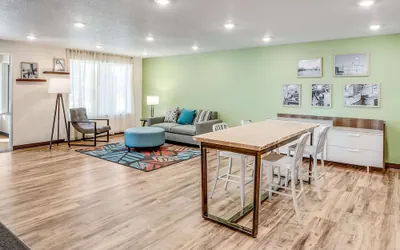 Photo 5 - Woodspring Suites  West Des Moines