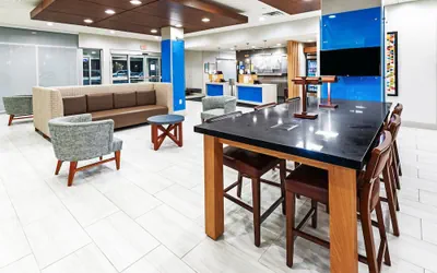 Holiday Inn Express & Suites Stafford NW - Sugar Land by IHG