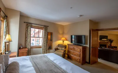 Photo 5 - Comfortable 1 Bedroom Slopeside Condo - No Cleaning Fee! by RedAwning