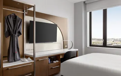 Photo 4 - Marriott New York JFK Airport