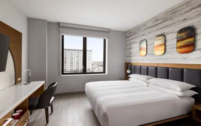 Photo 5 - Marriott New York JFK Airport