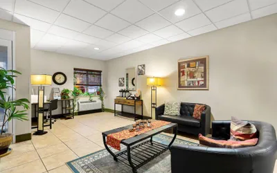 Photo 4 - Suburban Studios Morgantown
