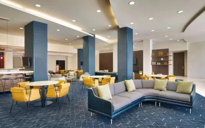 Photo 4 - Courtyard by Marriott Lincoln Downtown