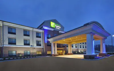 Photo 2 - Holiday Inn Express & Suites Wheeling by IHG