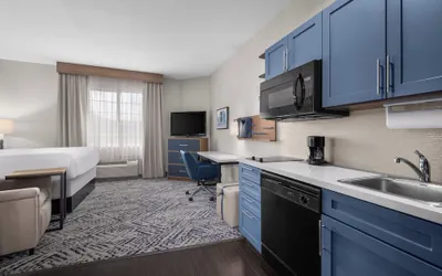 Photo 3 - Candlewood Suites Alexandria by IHG
