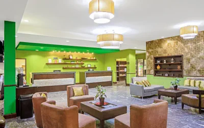 Photo 3 - La Quinta Inn & Suites by Wyndham Elk City