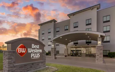 Photo 2 - Best Western Plus Williston Hotel & Suites