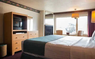 Photo 3 - Hi-Tide Oceanfront Inn