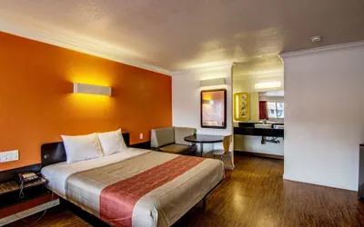 Photo 3 - Motel 6 Manteca, CA