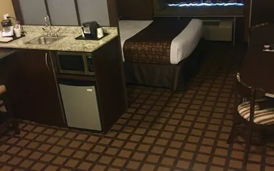 Photo 4 - Microtel Inn & Suites by Wyndham Minot
