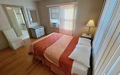 Photo 2 - Travel Inn & Suites