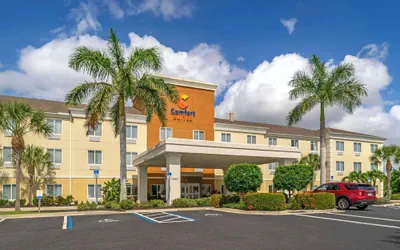 Photo 2 - Comfort Suites Sarasota - Siesta Key