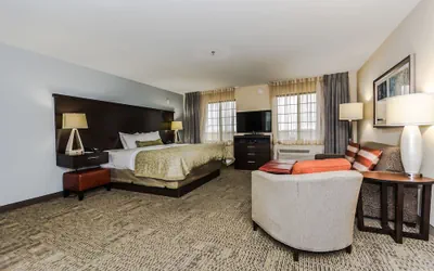 Photo 5 - Staybridge Suites Grand Forks by IHG