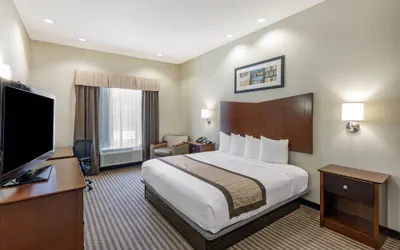 Photo 2 - Baymont by Wyndham Victoria