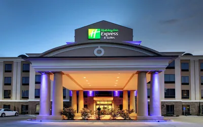 Photo 2 - Holiday Inn Express Hotel & Suites Natchez South by IHG