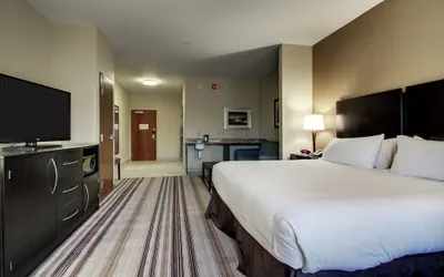 Photo 5 - Holiday Inn Express Hotel & Suites Natchez South by IHG