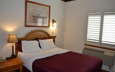 Photo 5 - Anaco Bay Inn