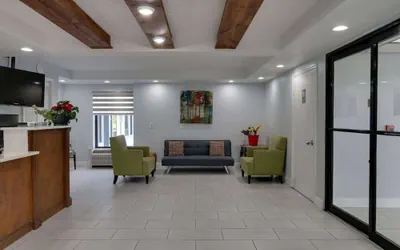 Photo 3 - Baymont by Wyndham Ridgeland I-95