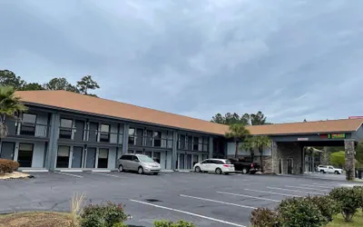 Photo 2 - Baymont by Wyndham Ridgeland I-95