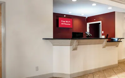 Photo 4 - Red Roof Inn Clifton Park