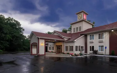 Red Roof Inn Clifton Park