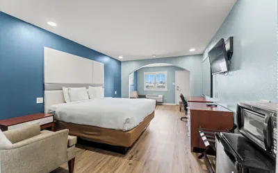 Photo 5 - Executive Inn and Suites