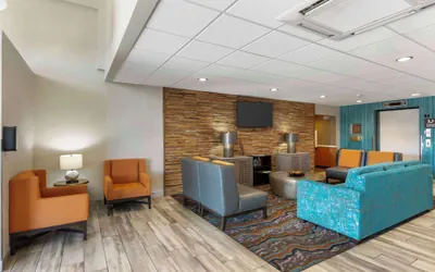 Photo 4 - Best Western Plus Sun Canyon