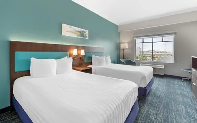 Photo 2 - Best Western Plus Miami Airport North Hotel & Suites
