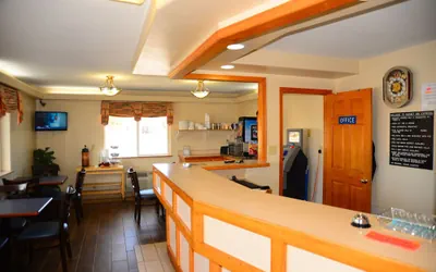 Photo 4 - Budget Inn Express