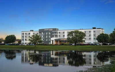 Photo 2 - Courtyard by Marriott Evansville East