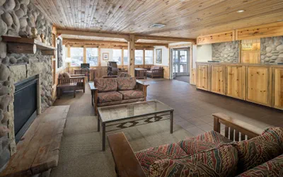 Photo 2 - River Canyon Lodge