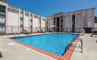 Photo 2 - Comfort Inn Kings Mountain