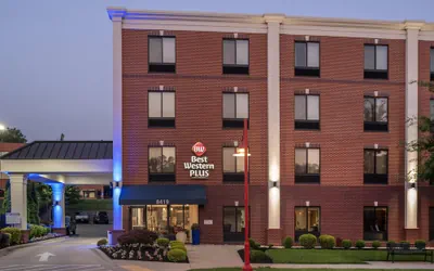 Photo 2 - Best Western Plus College Park Hotel