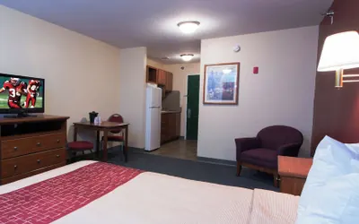 Photo 4 - Red Roof Inn & Suites Dickinson