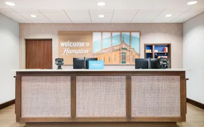 Photo 3 - Hampton Inn Uvalde