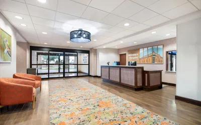 Photo 3 - Hampton Inn Uvalde