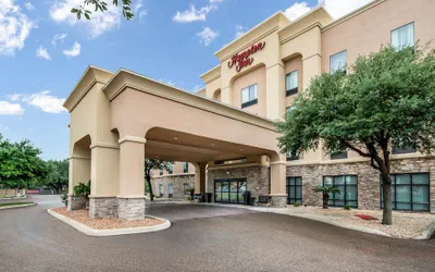 Photo 2 - Hampton Inn Uvalde
