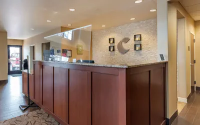 Photo 5 - Comfort Suites Airport - University