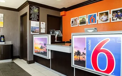 Photo 4 - Motel 6 Modesto, CA - Downtown