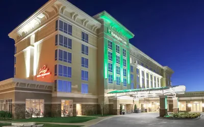 Photo 2 - Holiday Inn Hotel & Suites East Peoria by IHG