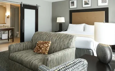 Photo 4 - Holiday Inn Hotel & Suites East Peoria by IHG
