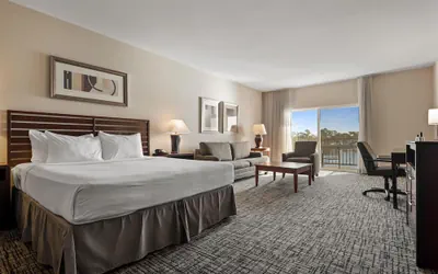 Photo 2 - Best Western Plus Bayside Hotel
