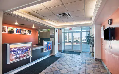 Photo 3 - Motel 6 Terrell, TX
