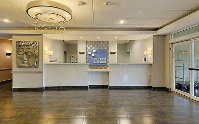 Photo 2 - Holiday Inn Express & Suites Gonzales by IHG