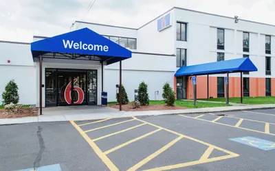 Motel 6 Brockton, MA