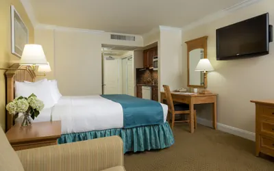 Photo 5 - La Mer Beachfront Resort