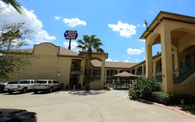 Photo 2 - Texas Inn and Suites RGV