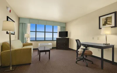 Photo 4 - Holiday Inn Express Gulfport Beach by IHG