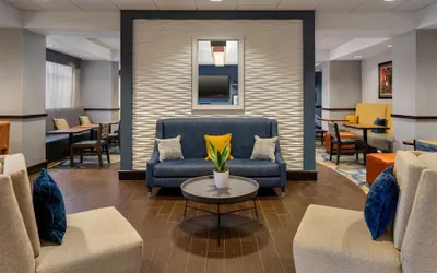 Photo 4 - Hampton Inn Seneca Falls